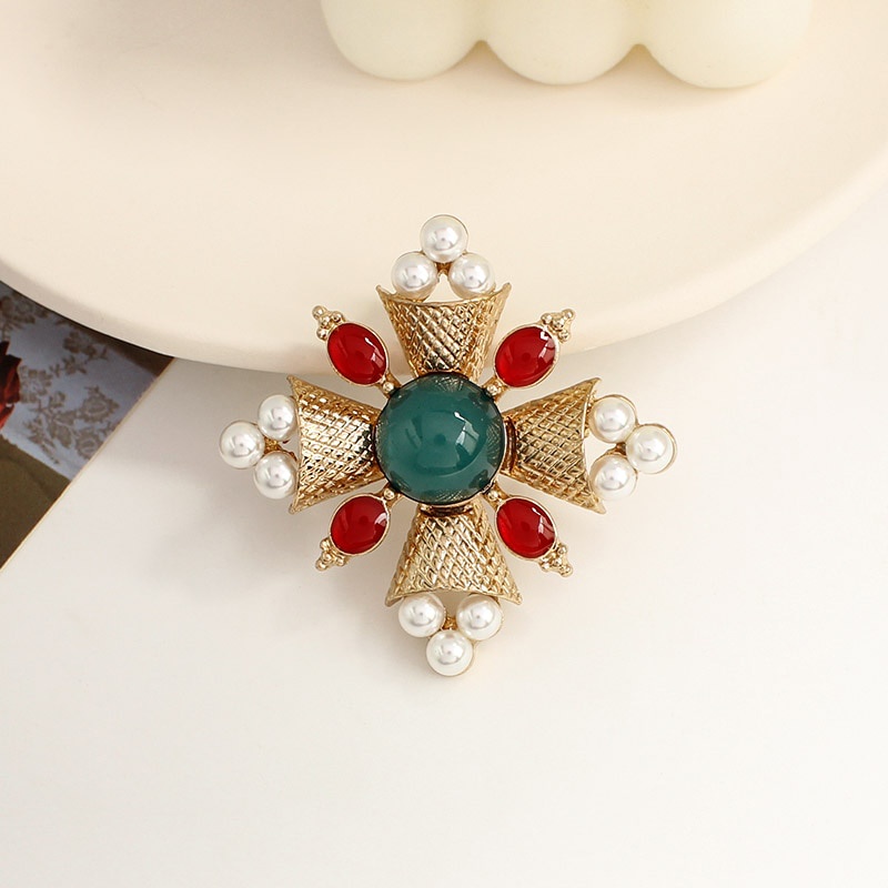Vintage Japanese Baroque Western Pearl Vintage Palace Emerald Brooch Female Accessories Brooch Brooch