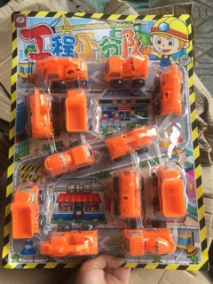 Vỉ 12 chiếc xe múc, cẩu , ben cho bé