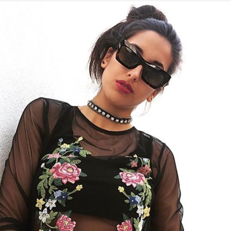 Kính râm gọng vuông cỡ lớn phong cách sành điệu cho nữ