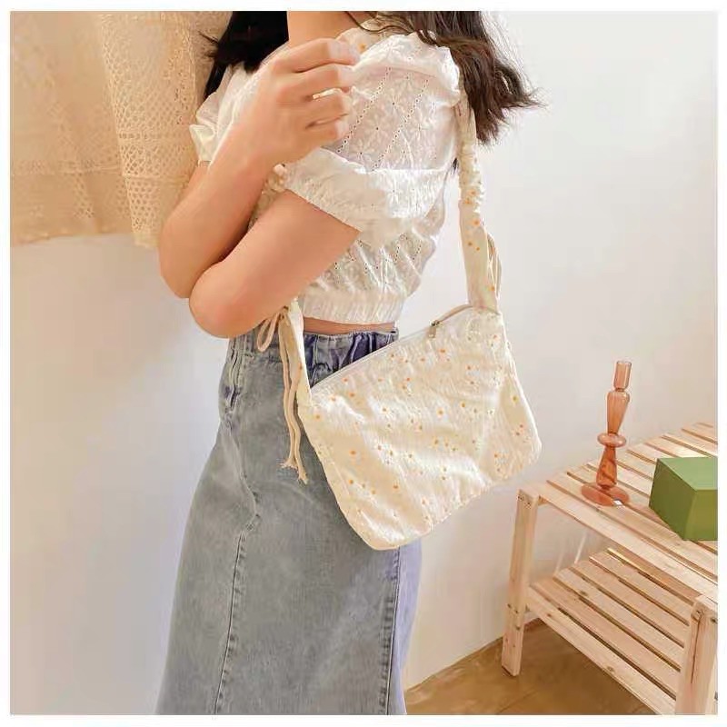 Túi tote hoa cúc xinh ulzzang bags tote tặng kèm móc khoá gấu bông