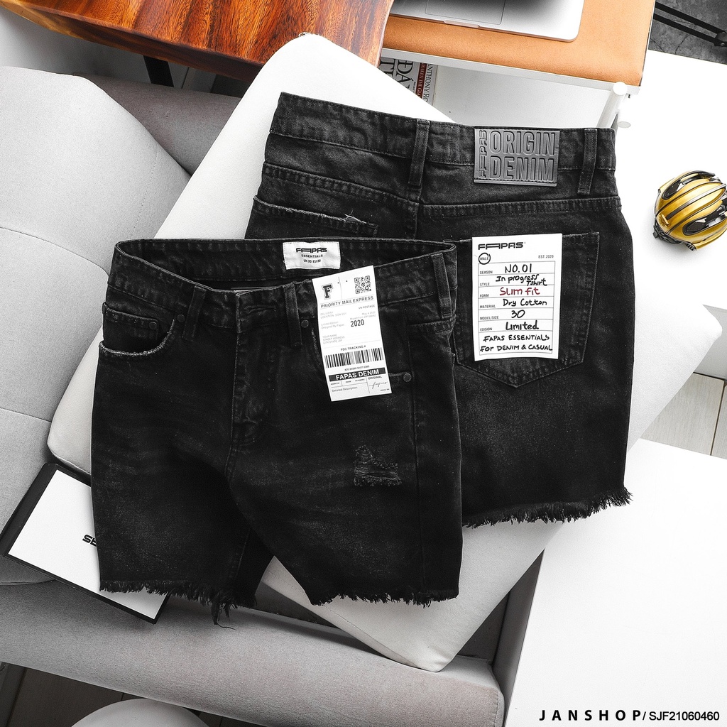 Quần Short Jeans Đen Rách Cá Tính Bụi Bặm Mang Đến Sự Năng Động