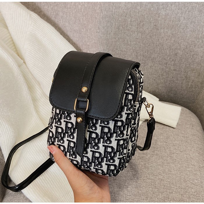 Túi xách nữ đựng điện thoại đẹp mẫu mới ra hot trend phong cách hàn quốc Capucha T109