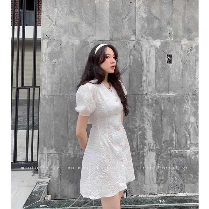 Váy đầm nữ cộc tay bồng gấm hoa khoét eo cut out đen trắng Wikishop freesize phong cách hàn quốc sexy dáng chữ A C795 | BigBuy360 - bigbuy360.vn