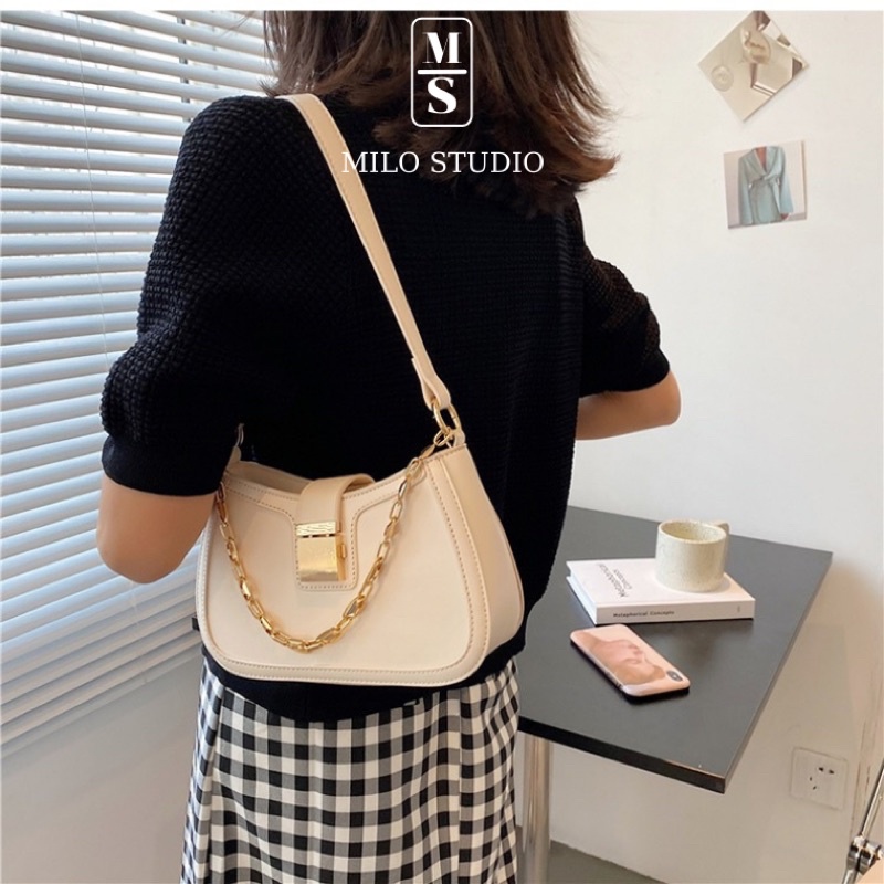Túi kẹp nách dây xích khoá vuông phong cách hàn quốc hot trend 2021