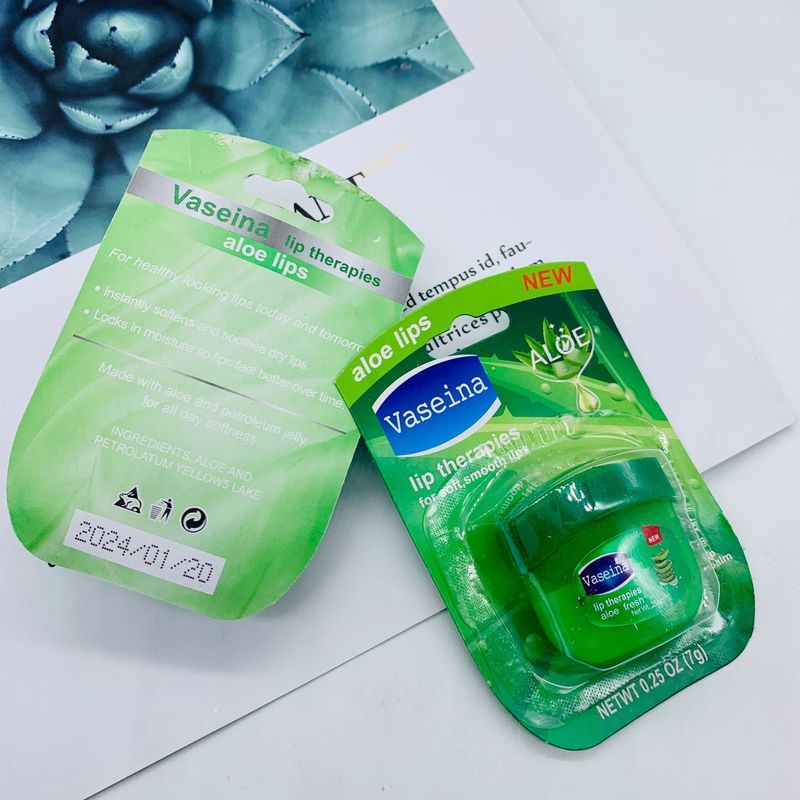 Son Dưỡng Vaseline Chiết Xuất Từ Dâu Tây / Lô Hội Chống Khô Môi Hiệu Quả