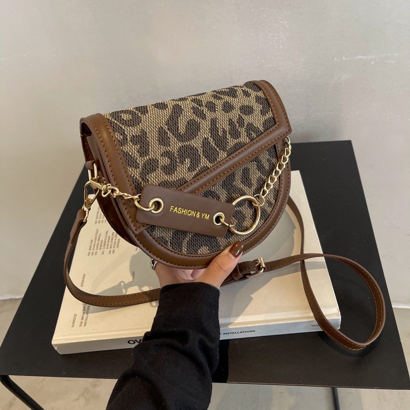 Túi đeo chéo vai IELGY họa tiết da báo phong cách cá tính dành cho nữ