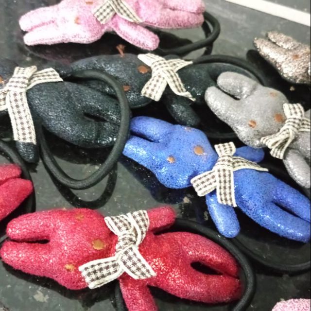 1 cột tóc con thỏ