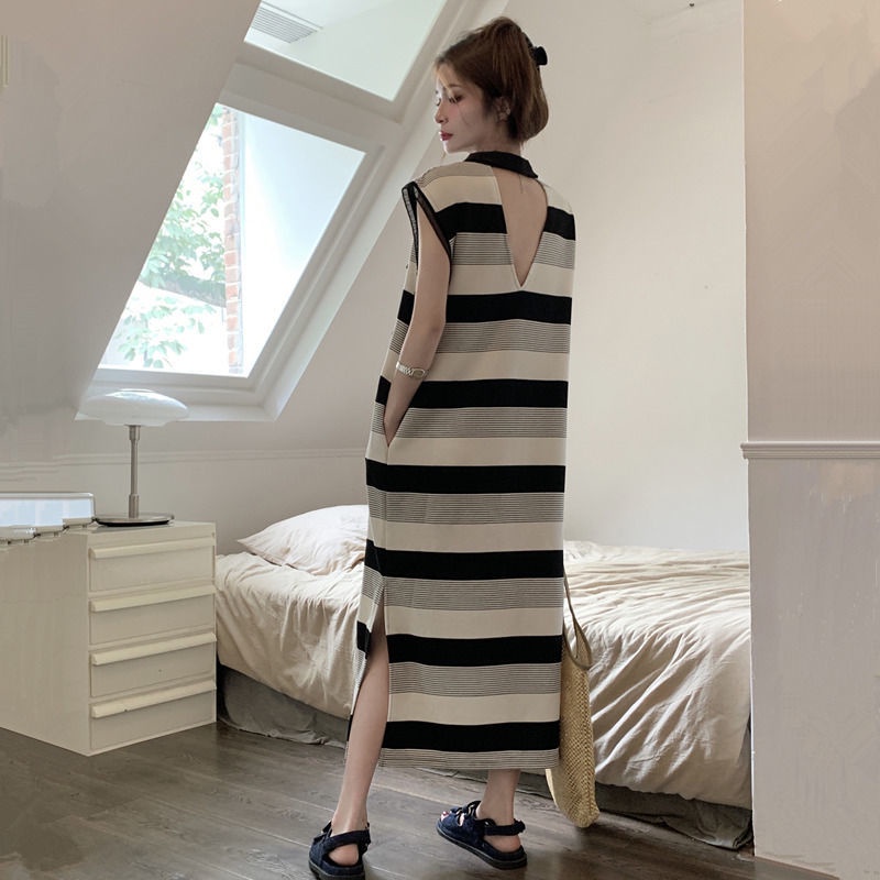 Đầm COZOK cổ polo dáng rộng hở lưng xẻ tà họa tiết kẻ sọc thời trang
