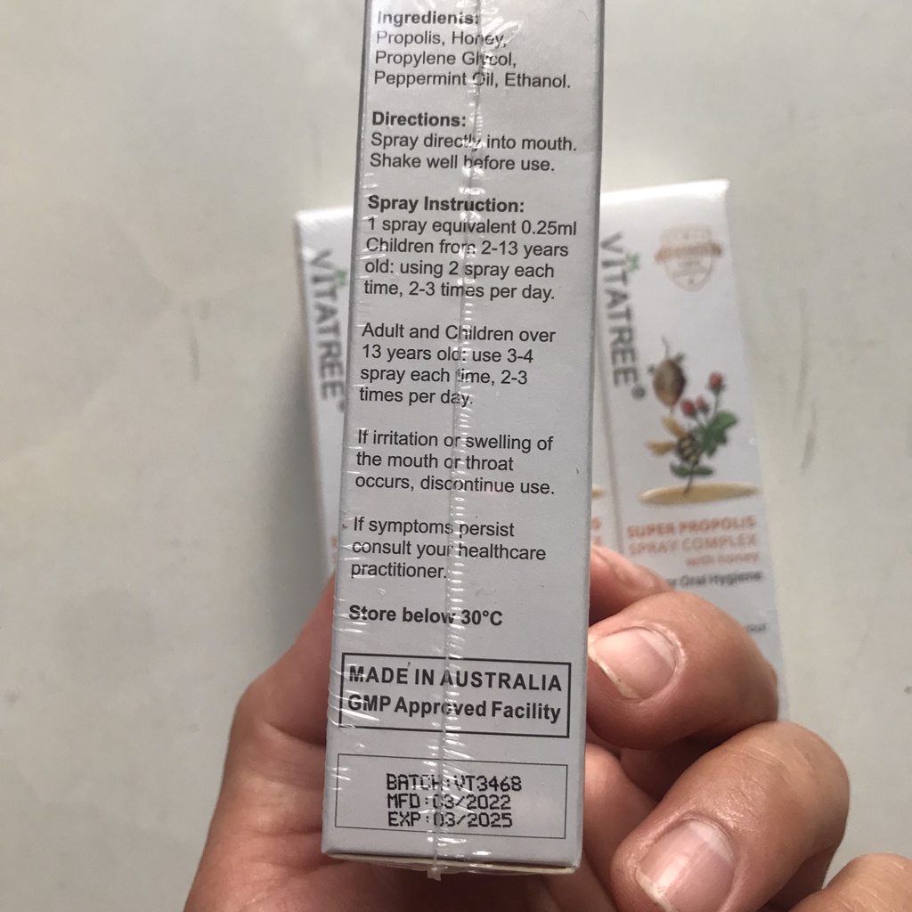 Chai Xịt Giảm Đau Họng Keo Ong Vitatree 25ml Của Úc