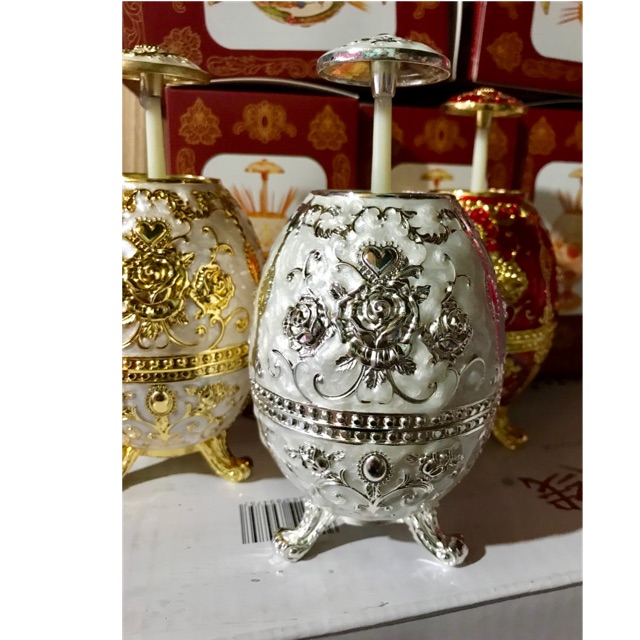 Hộp tăm hợp kim có chân.