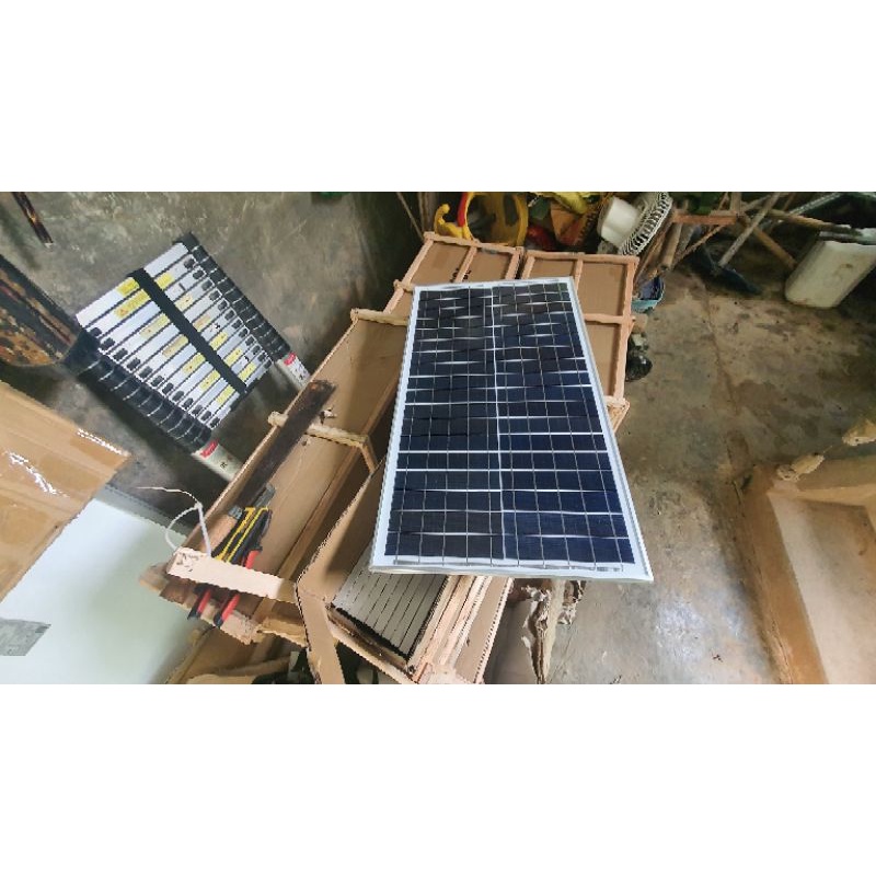 Tấm Pin 30W - 18v Lô Hàng mới về - Sạc Bình Acquy chế tạo khu vực chưa có điện