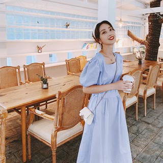 Váy trắng nữ tính cổ vuông chiết eo