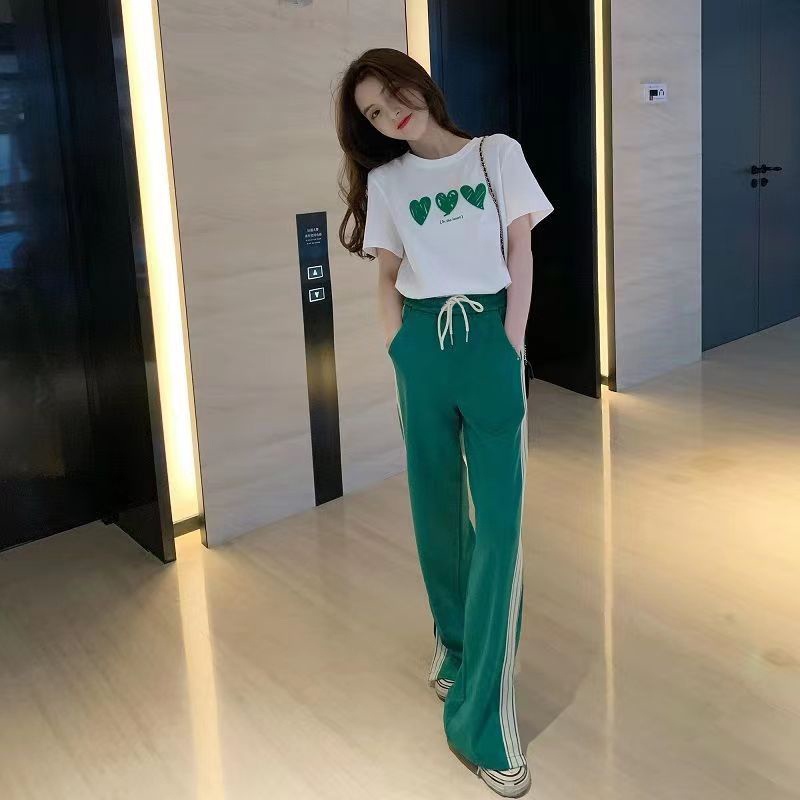 Set quần áo IELGY gồm áo thun ngắn tay + quần dài phong cách thể thao dễ phối đồ thời trang cho nữ