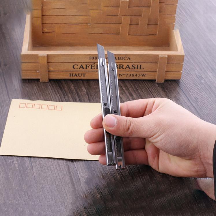 Dao rọc giấy KOLANO dao cắt giấy vỏ thép không rỉ siêu bền SK-001352