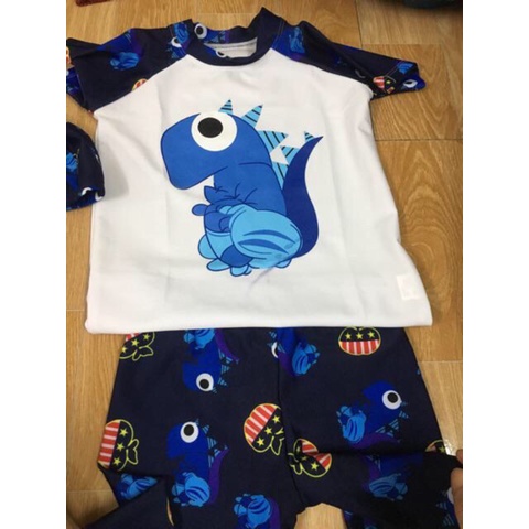 Bộ bơi kèm mũ cho bé trai