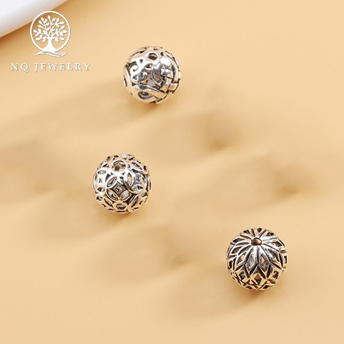 Charm bạc hình cầu họa tiết hoa văn xỏ ngang - NQ Jewelry