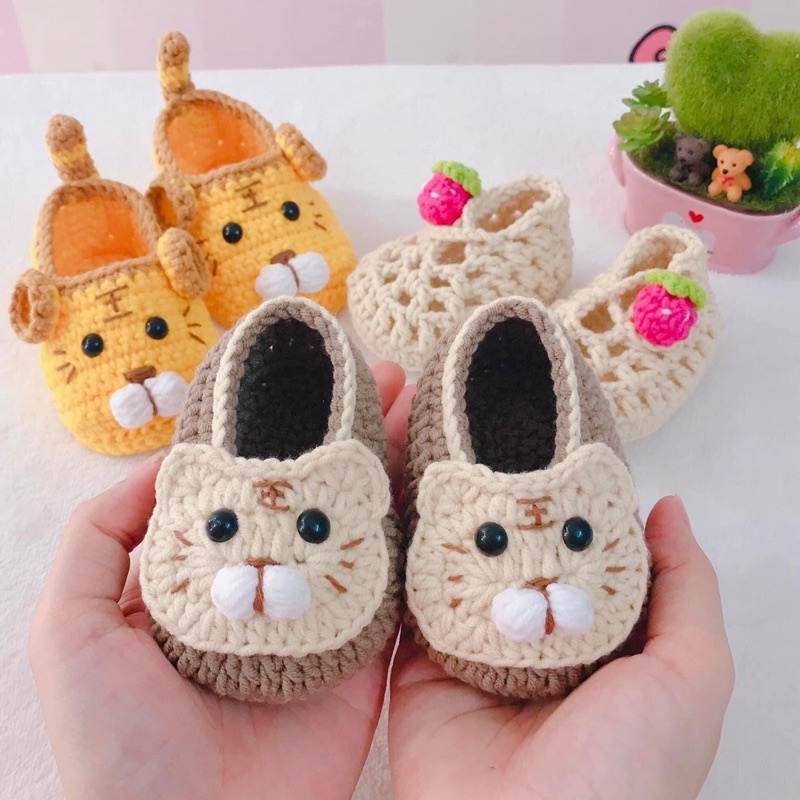 Giày len tiểu Hổ cho bé yêu