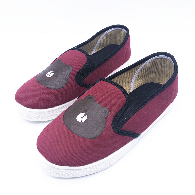 Giày slip on gấu màu đỏ Koin VV181