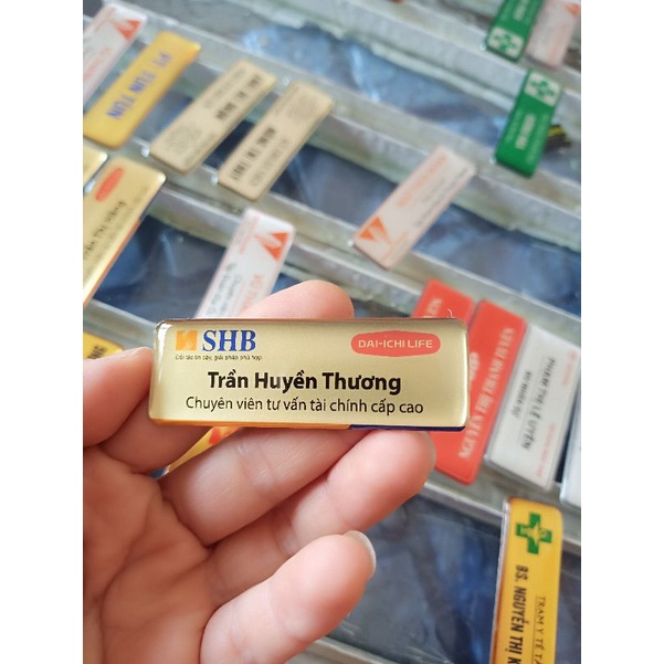 Thẻ tên ngân hàng, bảo hiểm các loại