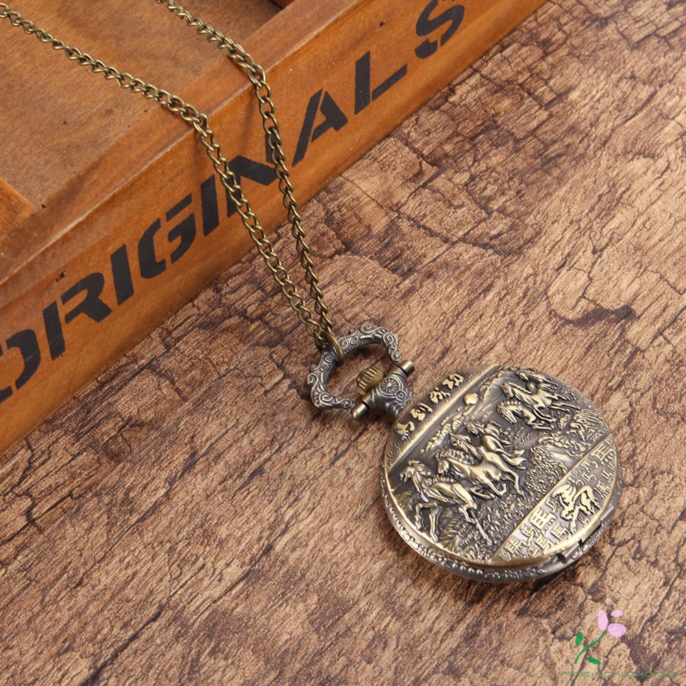 Đồng hồ quả quýt chạm khắc hình ngựa phong cách cổ điển | BigBuy360 - bigbuy360.vn