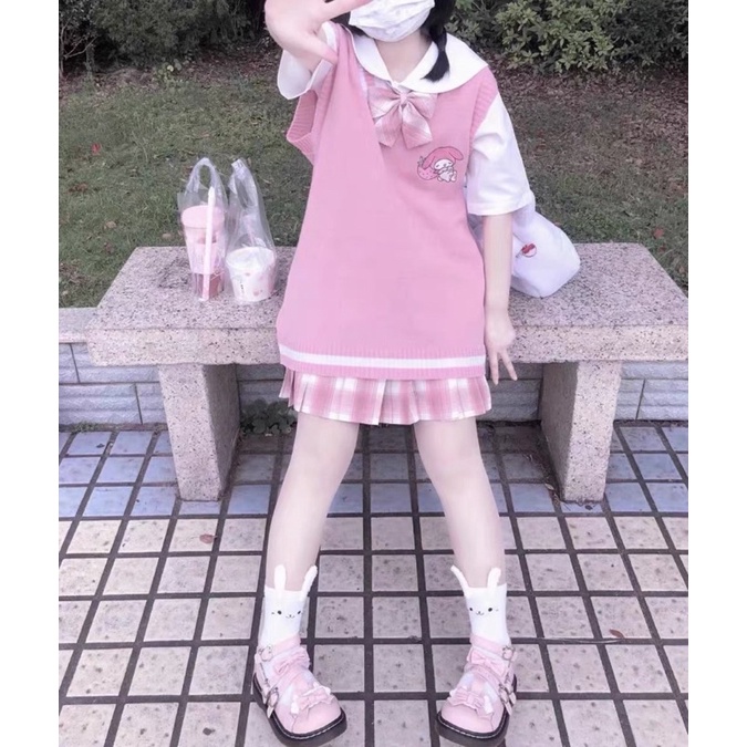 Áo gile 3 màu thêu hình sanrio