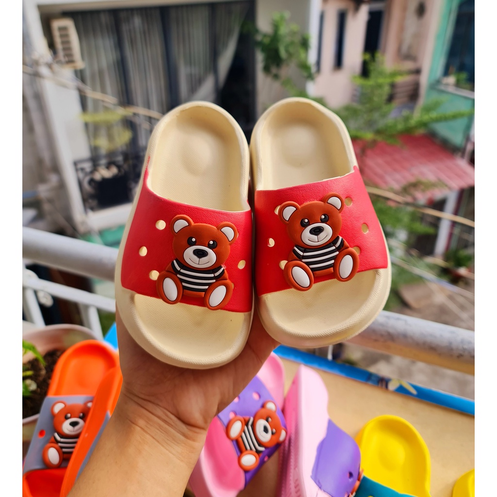Dép bánh mì cho bé trai bé gái hình gấu áo sọc siêu nhẹ 2 màu