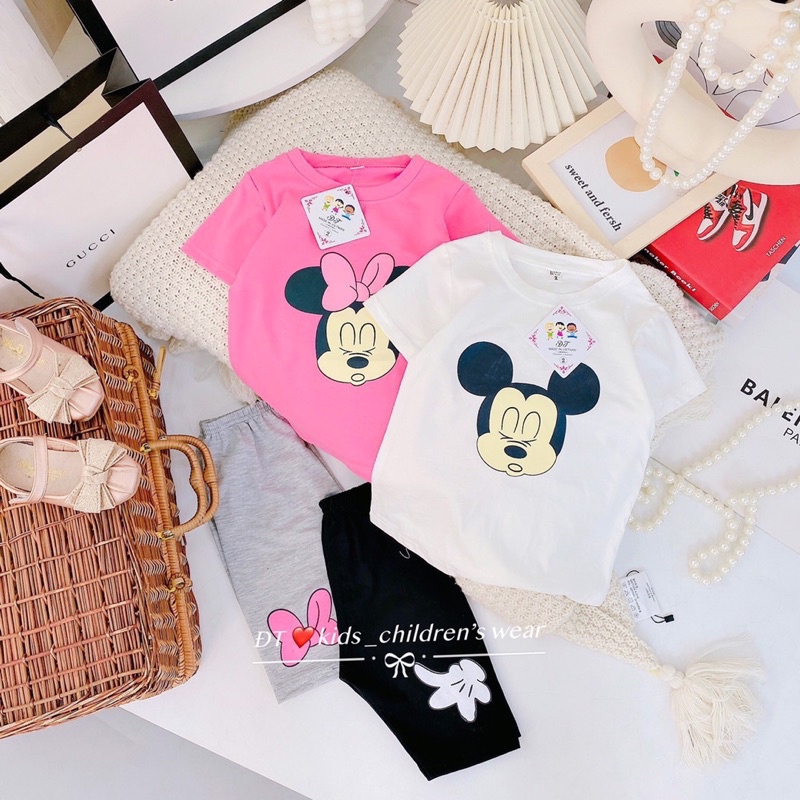 Bộ mickey quần lửng bé gái