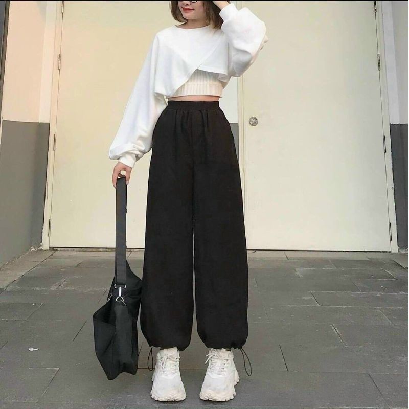 Set bộ nữ 3 món áo crop chéo trắng quần jogger kèm áo hai dây cá tính