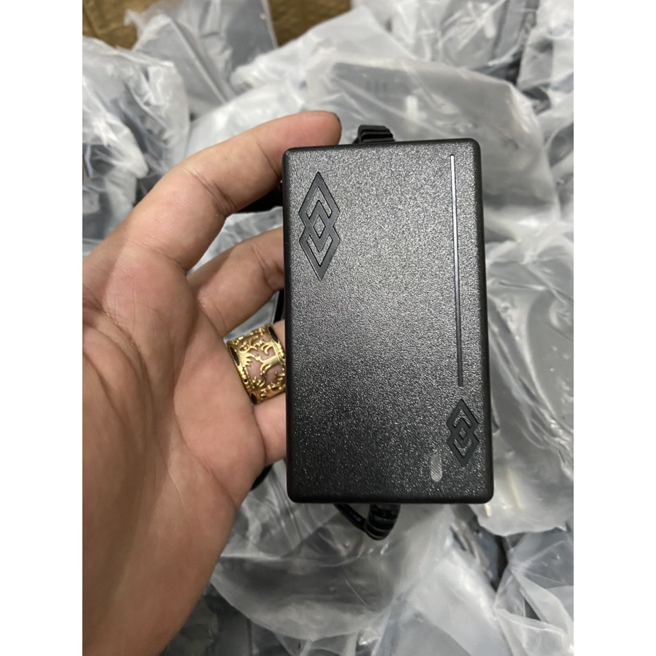 Sạc 5s 21V 2a dùng cho pin Li-ion loại 2 dây nguồn tiện lợi có đèn báo và tự ngắt khi đầy. BN.