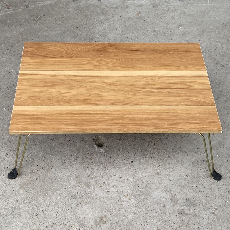 Bàn gấp gọn học sinh, sinh viên cỡ 40-60, 50- 70 chân bóp vàng to đại - Decor Nhà Xinh