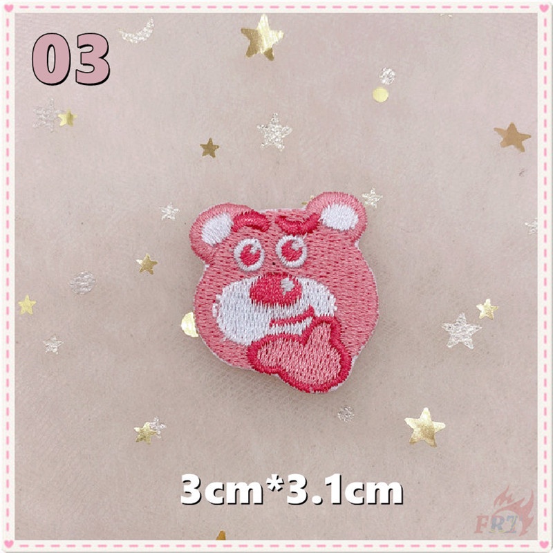 ☸ Miếng Dán Tự Dính Hình Gấu Trong Phim Toy Story Dễ Thương ☸ 1 Miếng Dán Quần Áo Hình Gấu Và Dâu Hoạt Hình Đáng Yêu