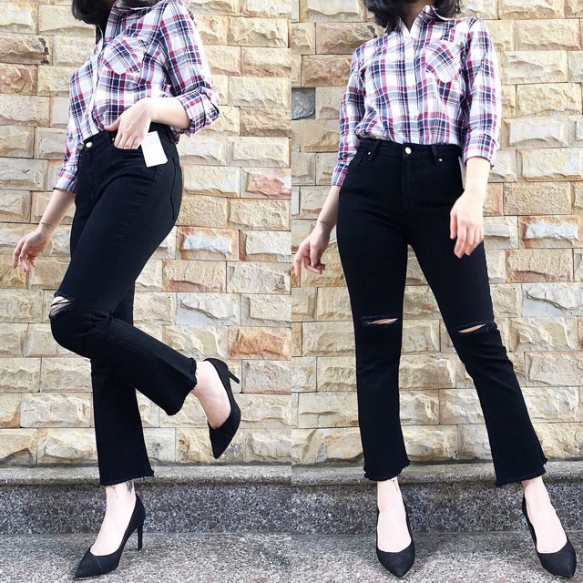 Quần Jeans Đen Loe Vừa Rách Gối