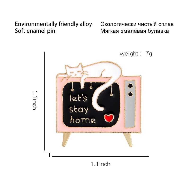 Pin cài áo mèo lười nằm lên ti vi - GC212