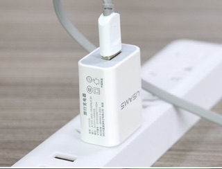 Bộ củ và dây cáp sạc iPhone
