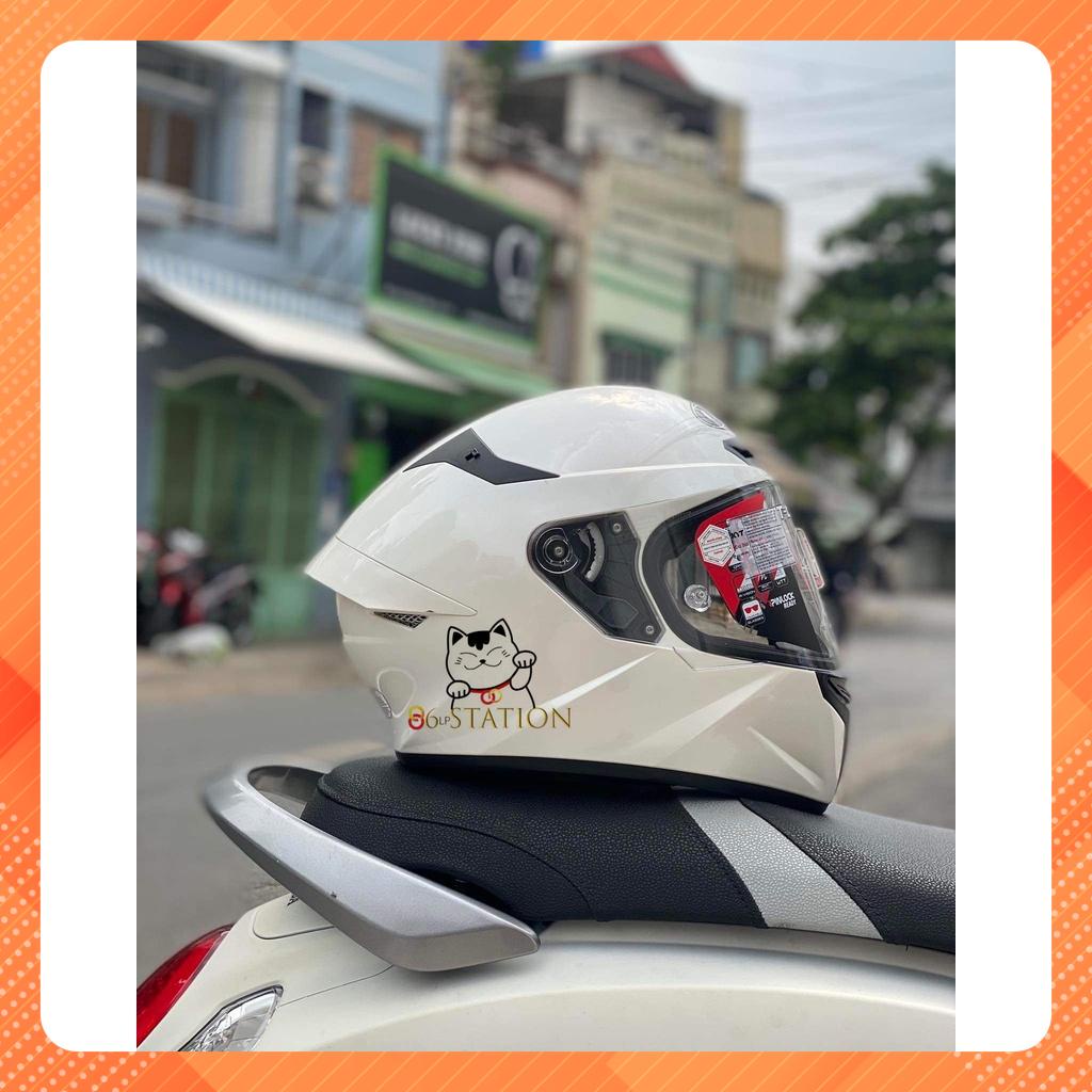 Mũ bảo hiểm fullface KYT TT Course màu trắng