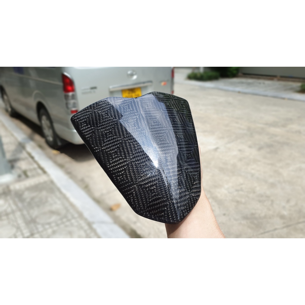 Mão Exciter 150 carbon fiber