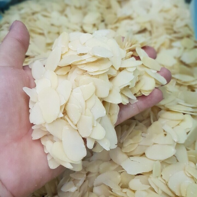 Hạnh nhân lát nhập khẩu nguyên thùng Úc ( 500gr )