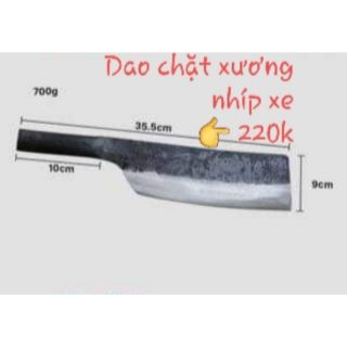 Dao chặt díp xe