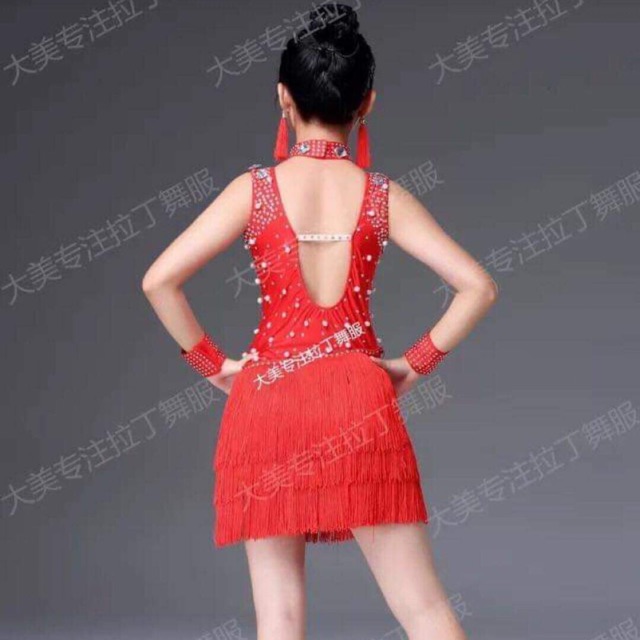 Trang phục biểu diễn Dancesport