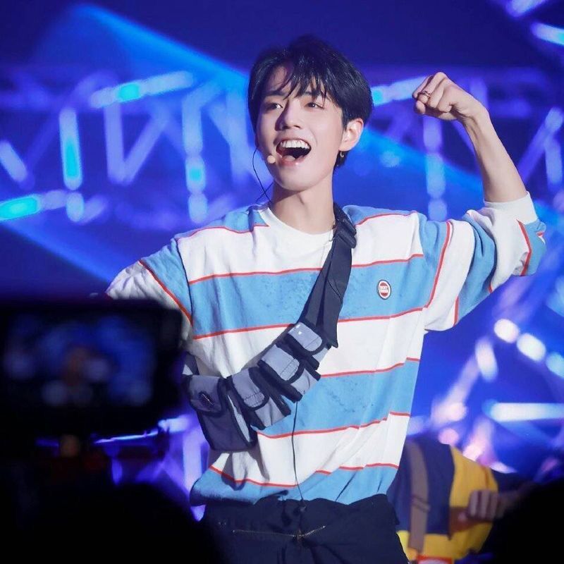 Korean Fashion Horizontal Striped Patterns Women's Long Sleeve T-shirt