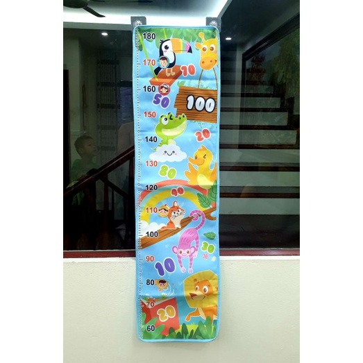 Tấm Treo Tường Bằng Vải Đo Chiều Cao Kết Hợp Trò Chơi Ném Bóng Cho Bé