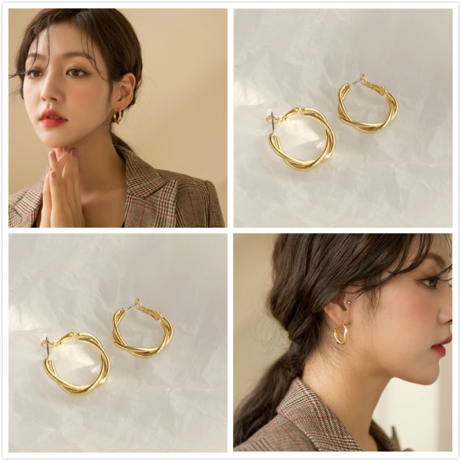 Đôi Khuyên Tai Dáng Tròn Thiết Kế Đơn Giản Tinh Tế Phong Cách Hàn Quốc Cho Nữ
