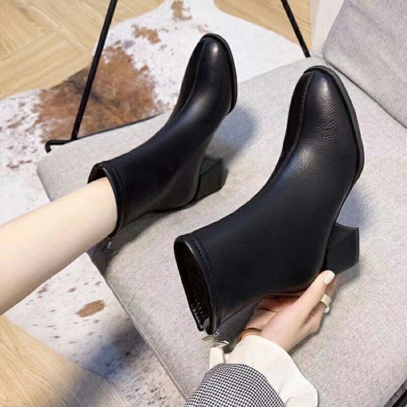 bốt  nữ  trơn lửng khóa sau kéo chữ M trẻ trung sang  trọng | BigBuy360 - bigbuy360.vn