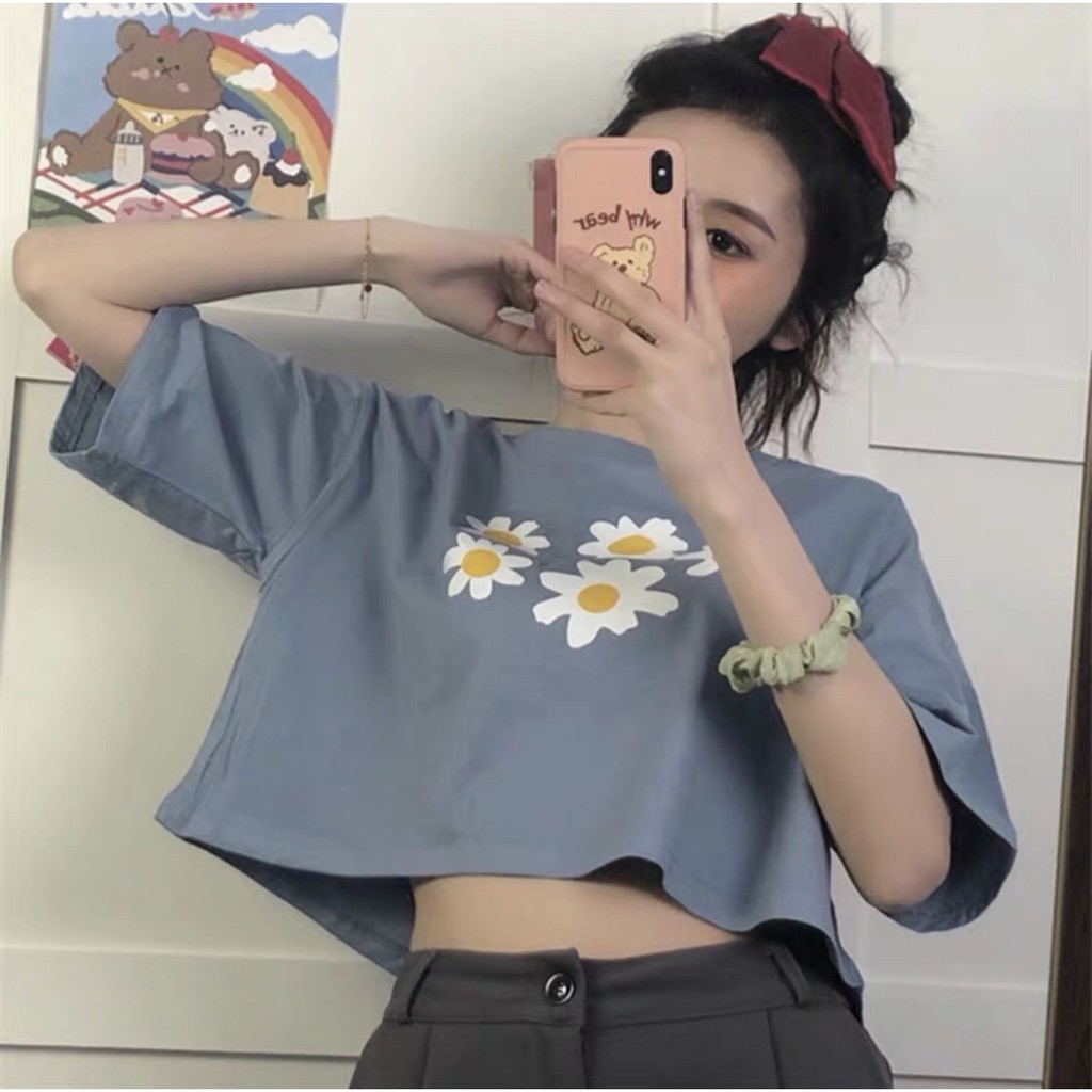 Áo croptop form rộng in hình hoa cúc tròn cực xinh