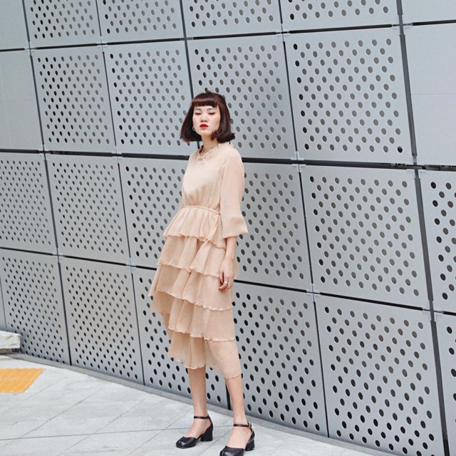 Váy organza tầng be