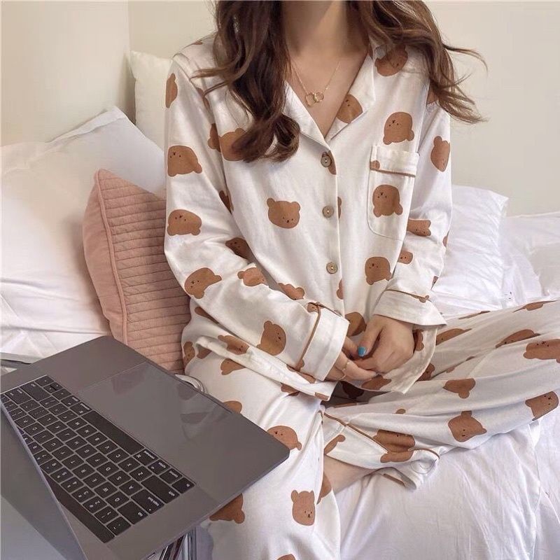 - Bộ ngủ pyjama dài tay kẻ caro thời trang 2023