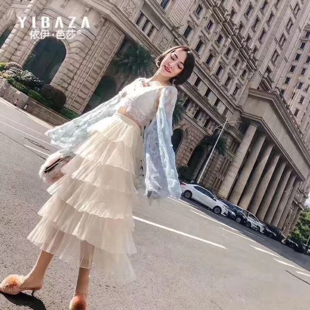 Chân váy tầng von xinh xắn | BigBuy360 - bigbuy360.vn