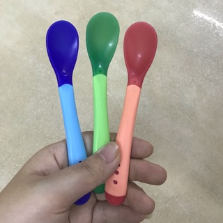 Thìa ăn dặm silicon cảm biến nhiệt Dolphin an toàn cho bé