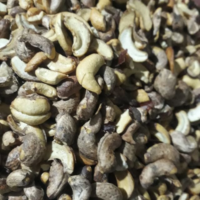 Hạt điều vỡ rang muối