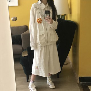 Set sơ mi phối váy cùng áo khoác cool ngầu